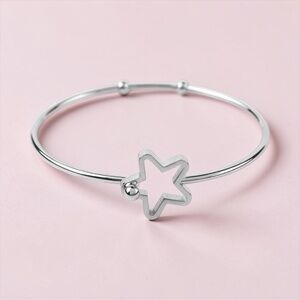 New! Silver Tone Star Clasp Cuff Bracelet